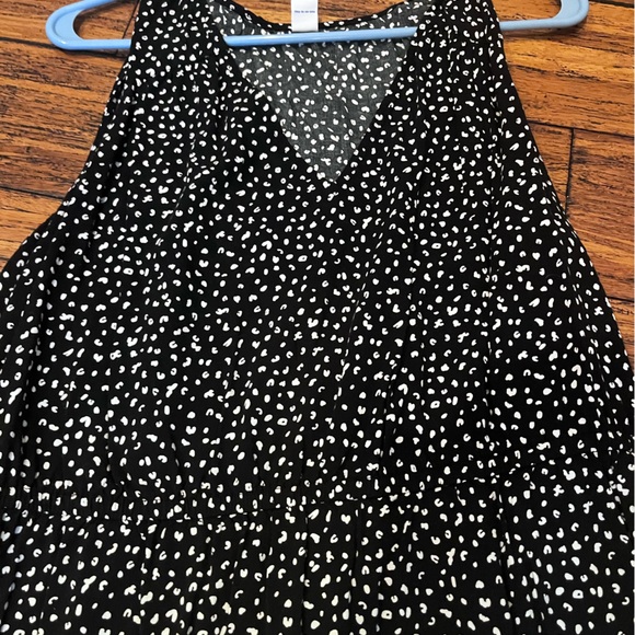 Black and white dot dress with elastic empire waist - Picture 2 of 2